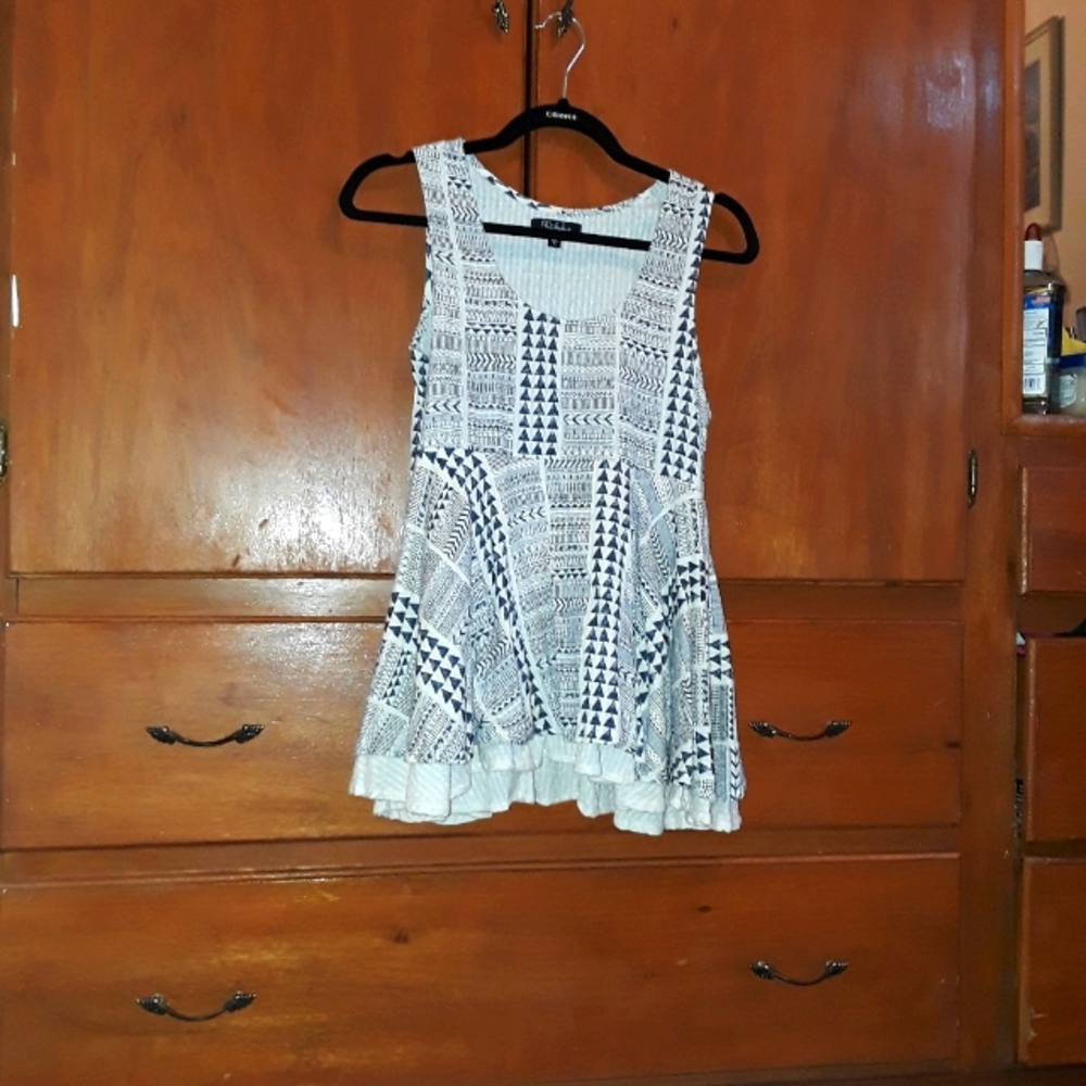 White & navyblue christmas tree themed peplum top